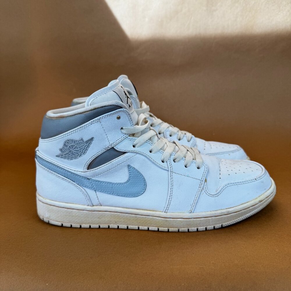 Custom Jordan 1 Mid